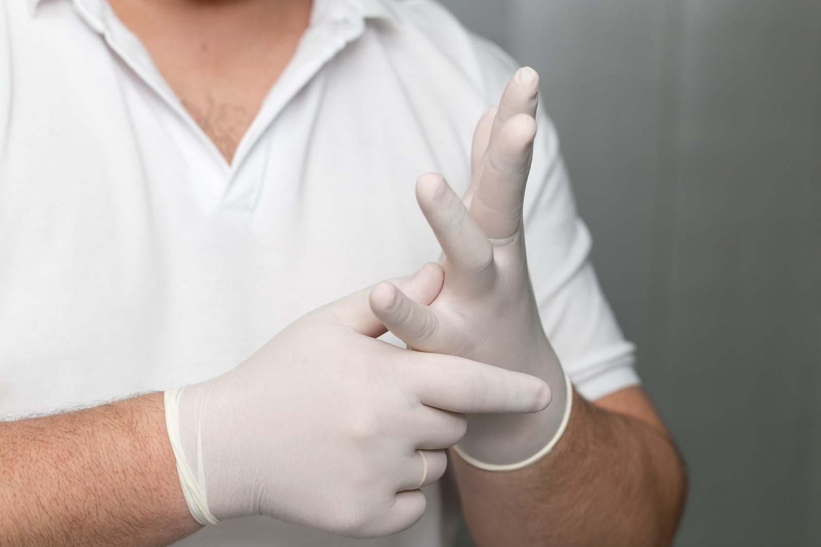 Nitrile vs Latex Gloves: Which Are Right for You?